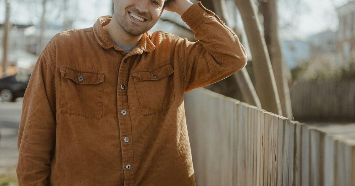 Acoustic Friday with Aaron Pollock | Off The Leash