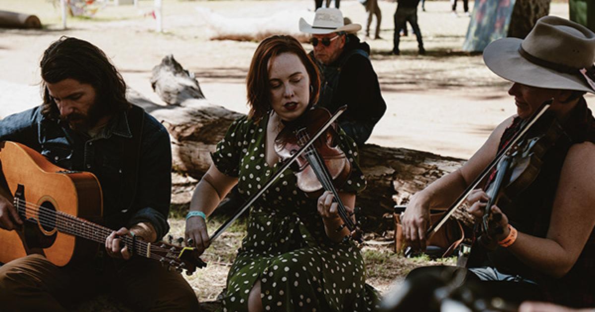 A FOLKING DELIGHT | Off The Leash